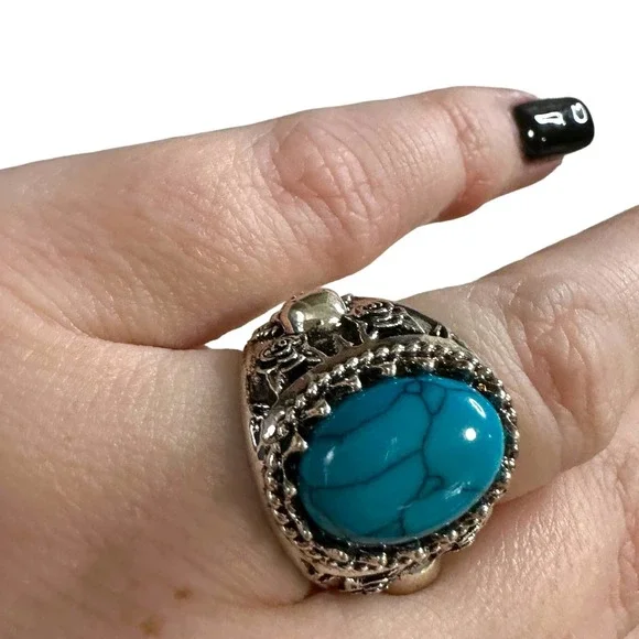 Turquoise and silver thick ring with engraved skulls retro size 6 - Picture 5 of 6